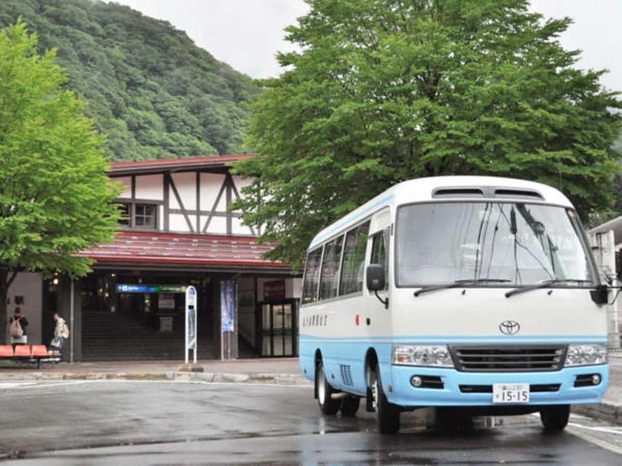 立山駅～ホテル無料送迎バス（随時）